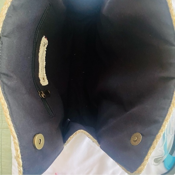 America & Beyond Shale Striped handwoven hand held purse - Picture 11 of 12